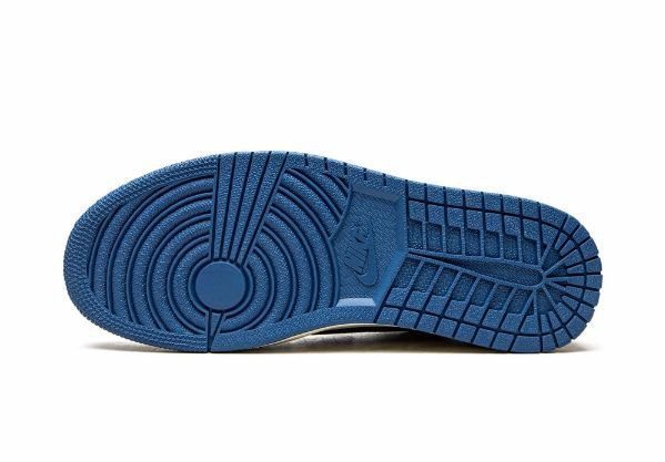 Travis Scott x Fragment x Air Jordan 1 Low OG SP - Image 4